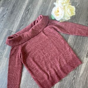ABERCROMBIE & FITCH COWL NECK OFF SHOULDER SWEATER BURGUNDY SMALL S LONG SLEEVE